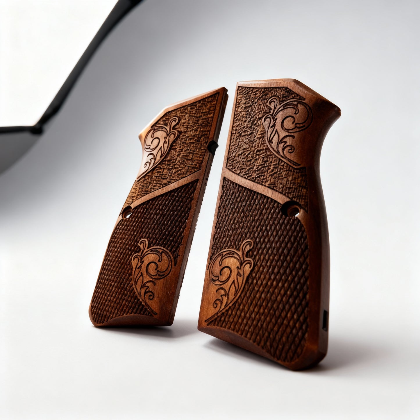 Browning Hi-Power Grips – Hearts' Heritage