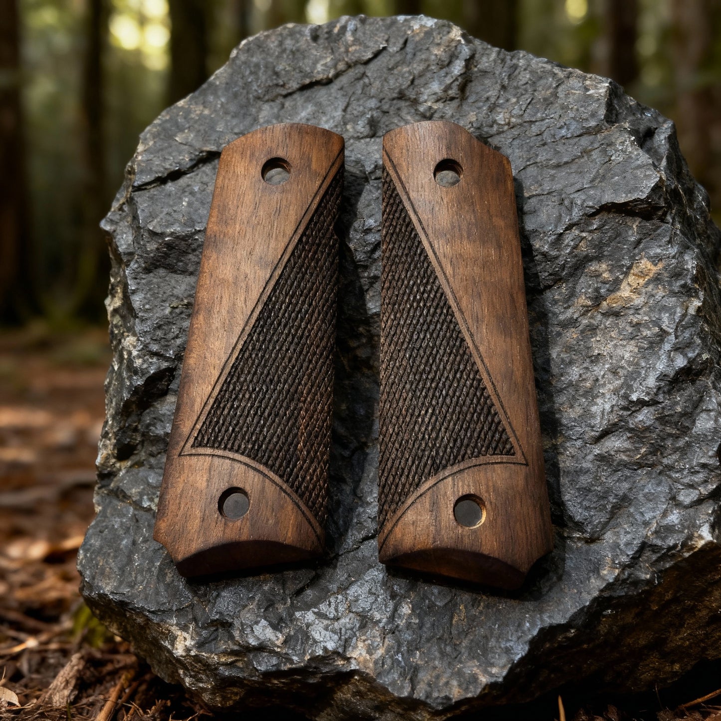 1911 Full Size Grips - Diamond Arrow