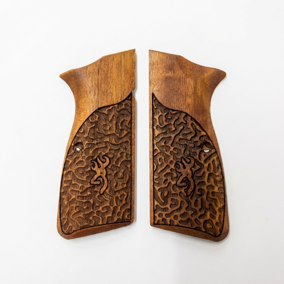 Browning Hi-Power Grips – Labyrinth with Logo