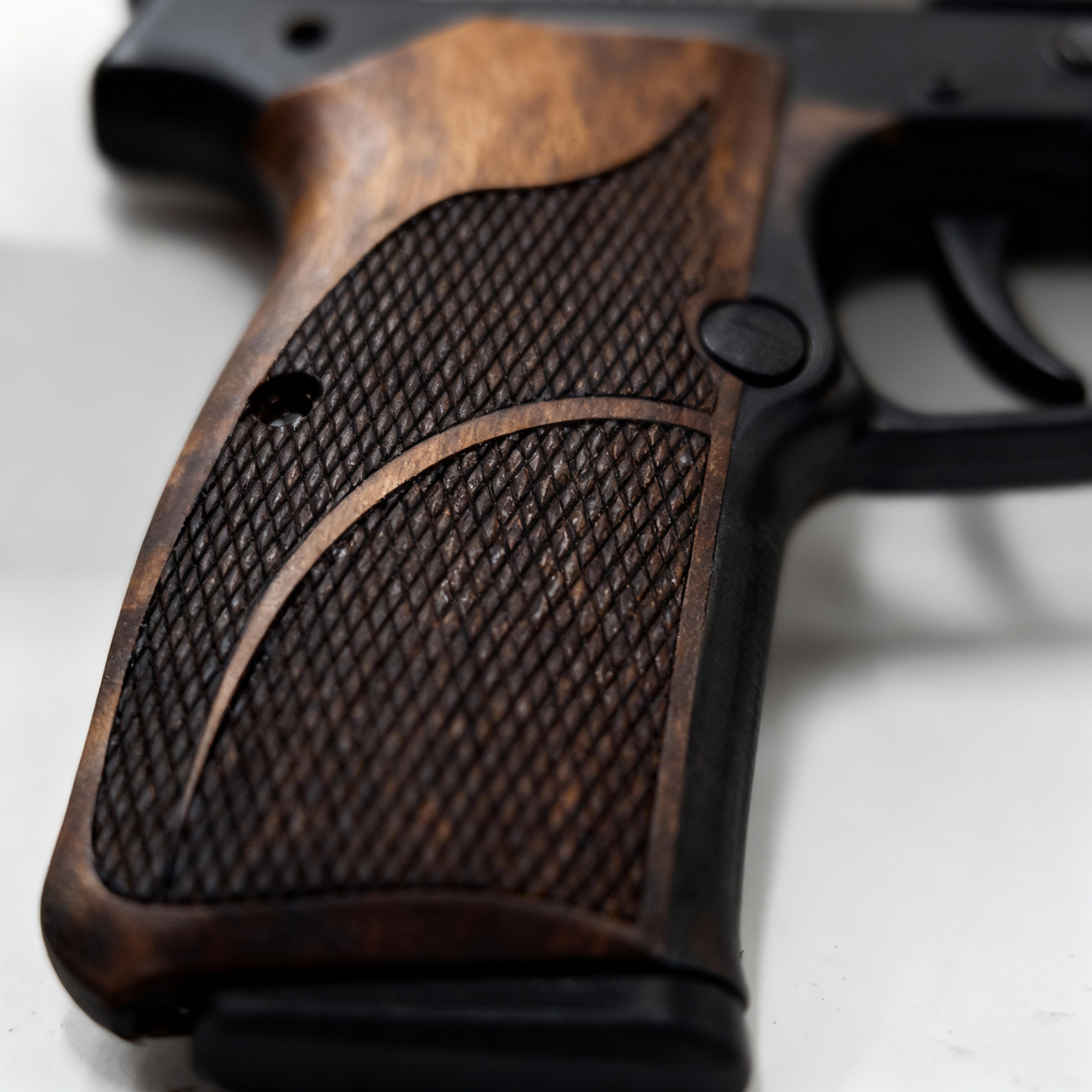 Browning Hi-Power Grips – Dual Diamond Cut