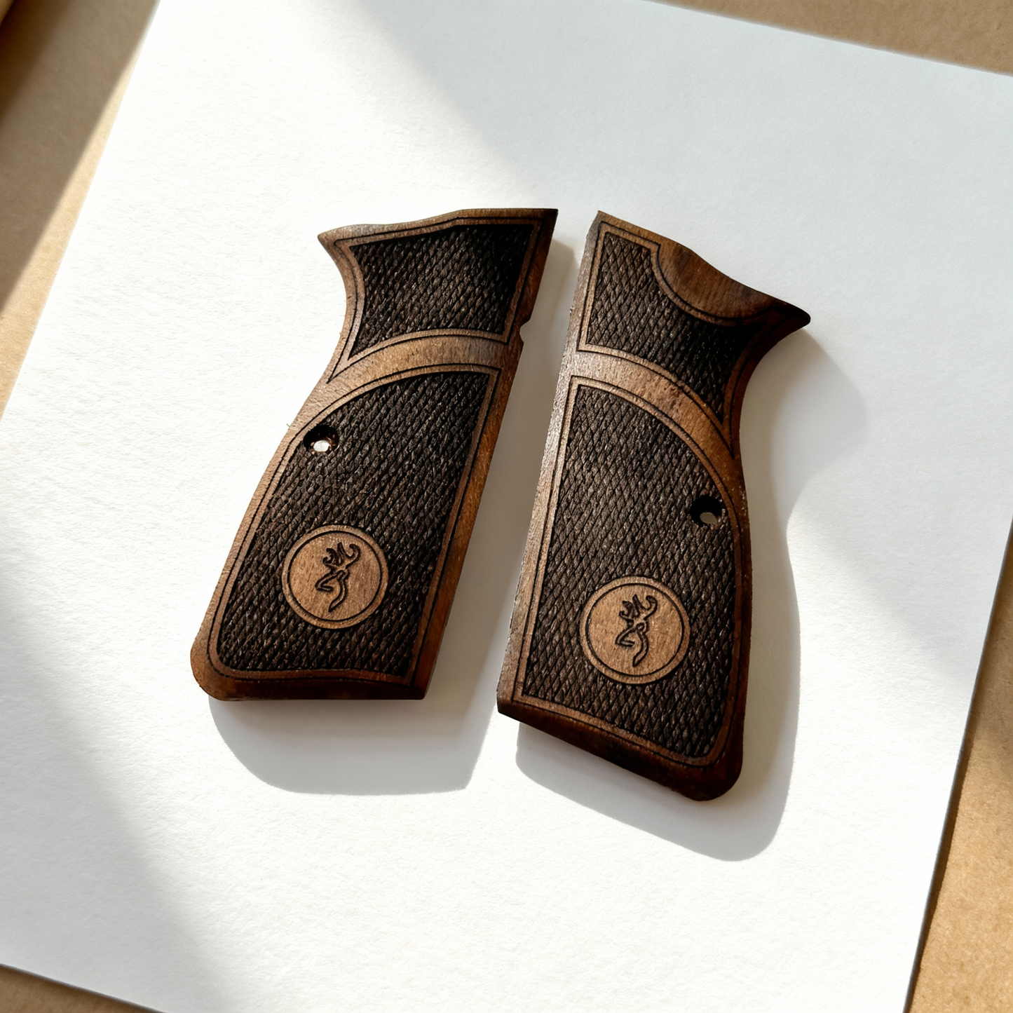 Browning Hi-Power Grips – Buck Diamond Cut