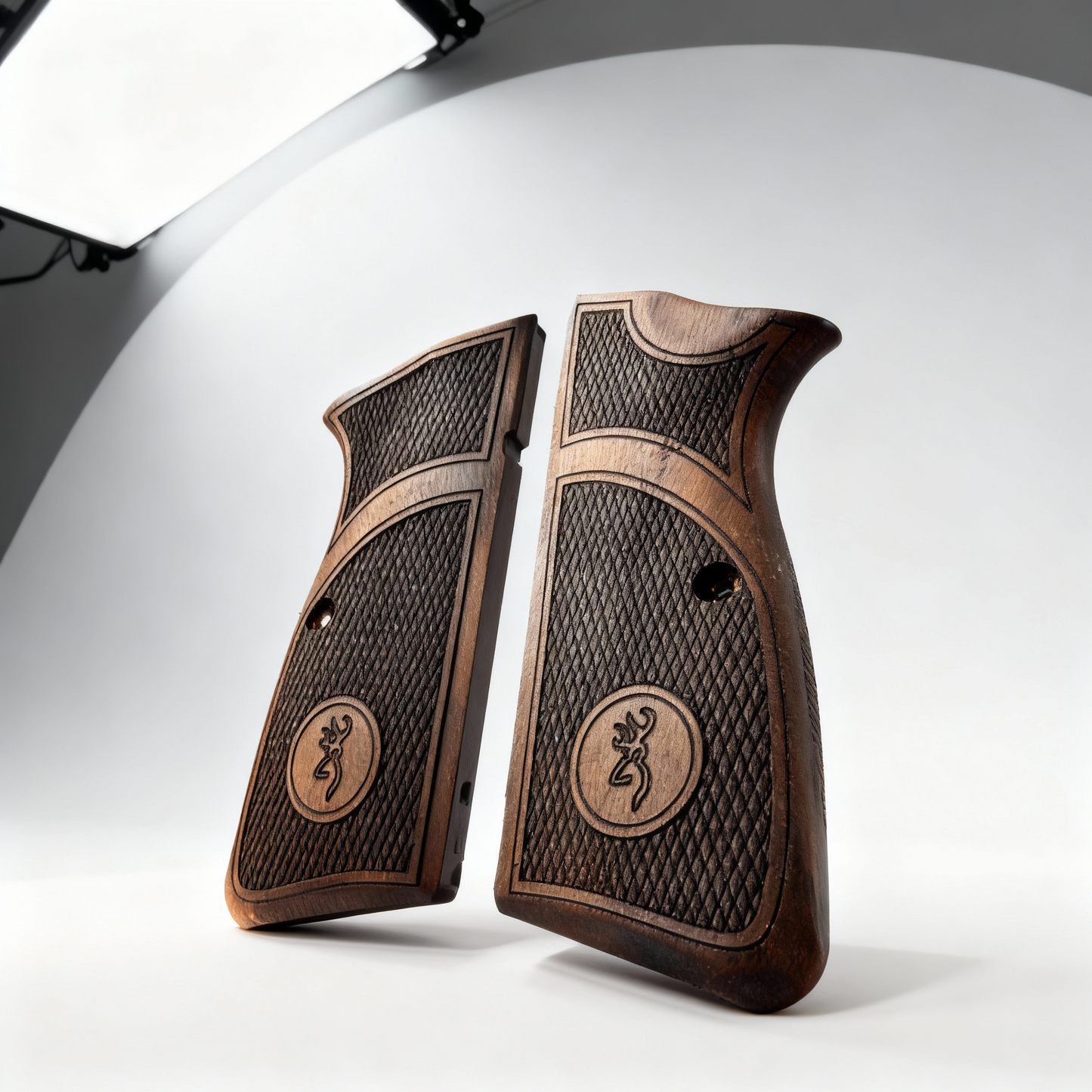 Browning Hi-Power Grips – Buck Diamond Cut
