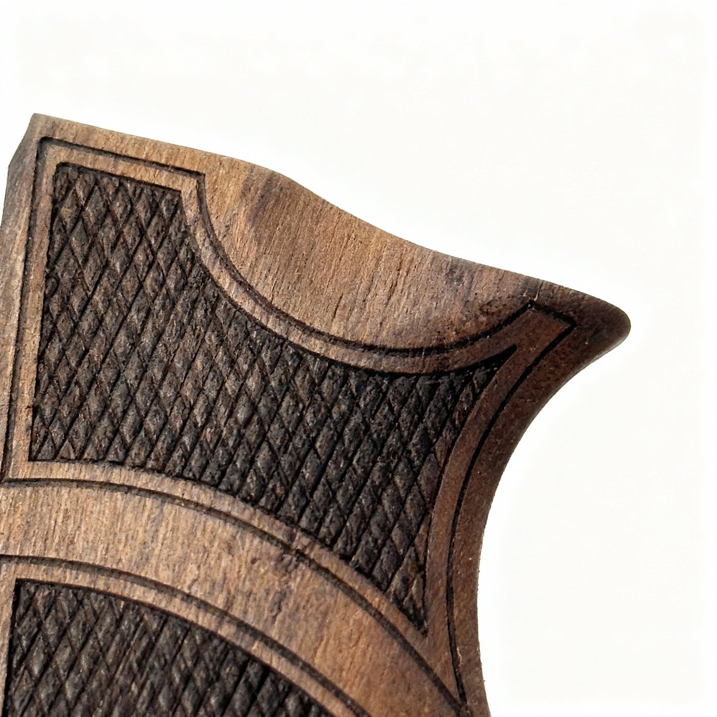 Browning Hi-Power Grips – Buck Diamond Cut