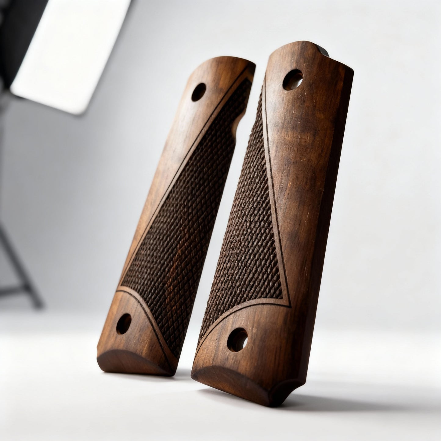 1911 Full Size Grips - Diamond Arrow