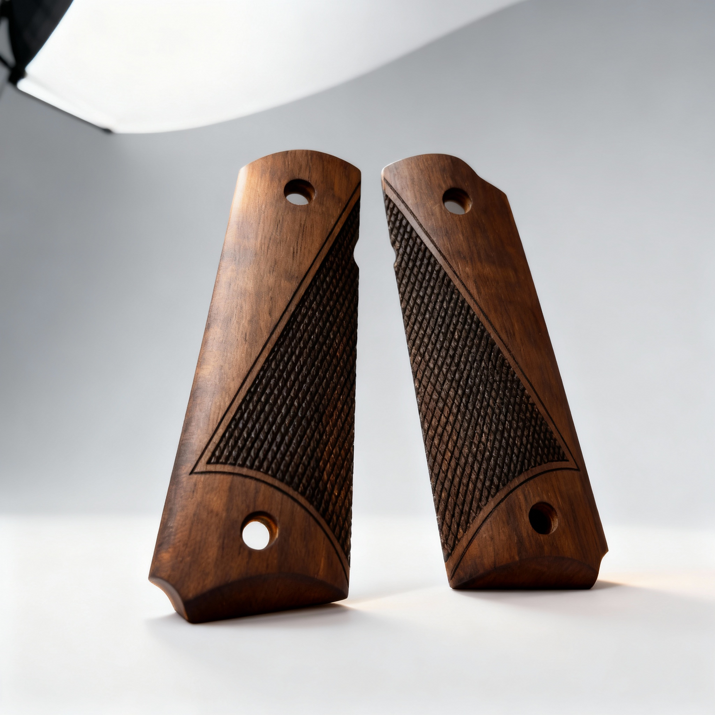 1911 Full Size Grips - Diamond Arrow