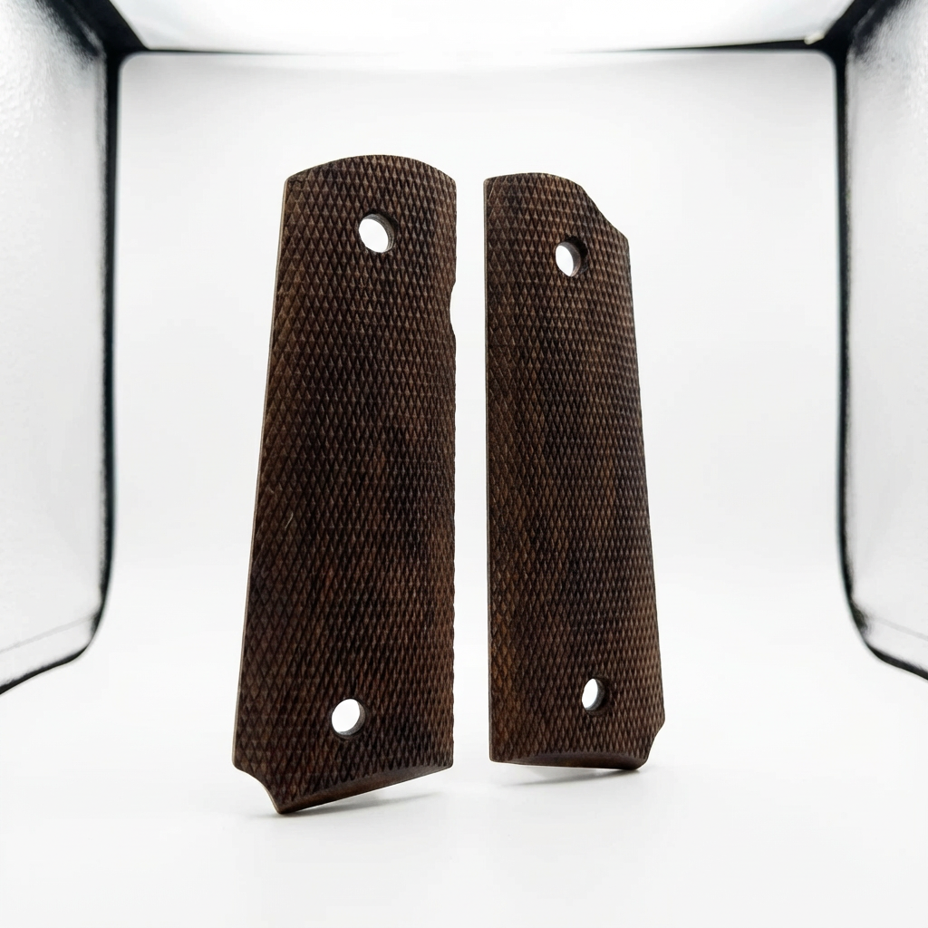 1911 Full Size Grips - Edge-to-Edge Checkered