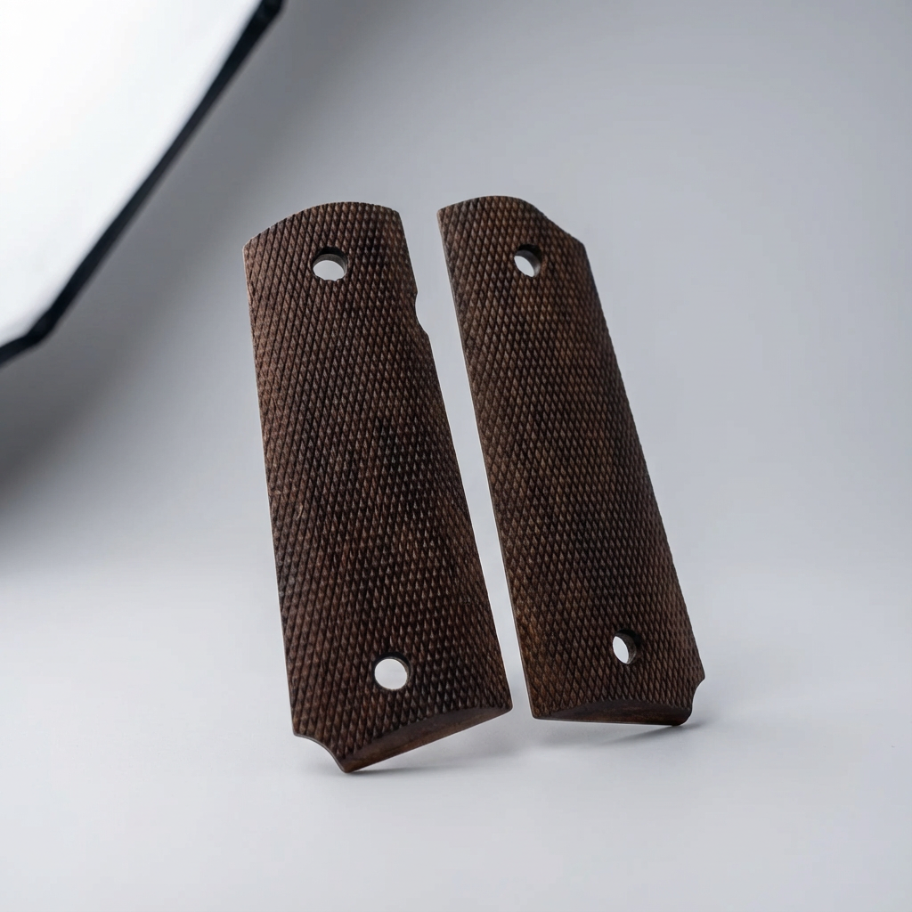 1911 Full Size Grips - Edge-to-Edge Checkered