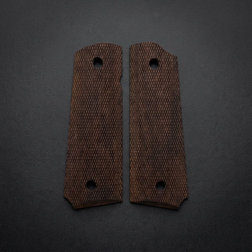 1911 Full Size Grips - Edge-to-Edge Checkered