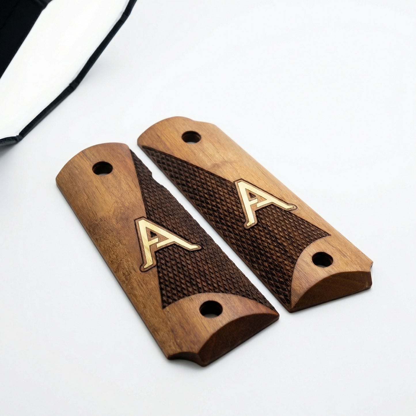 1911 Full Size Grips - Diagonal Duo Texture - Personalized Gold Initial